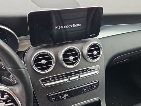 Used 2021 Mercedes-Benz GLC 300 GLC 300 image 5