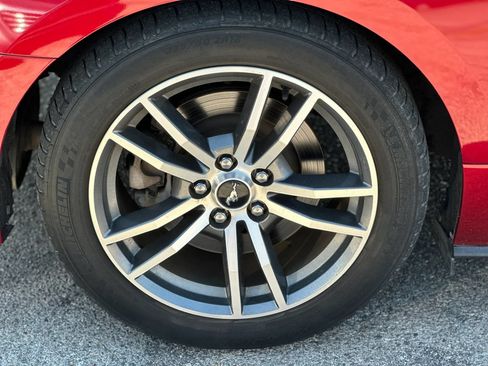 Used 2015 Ford Mustang GT RWD image 19