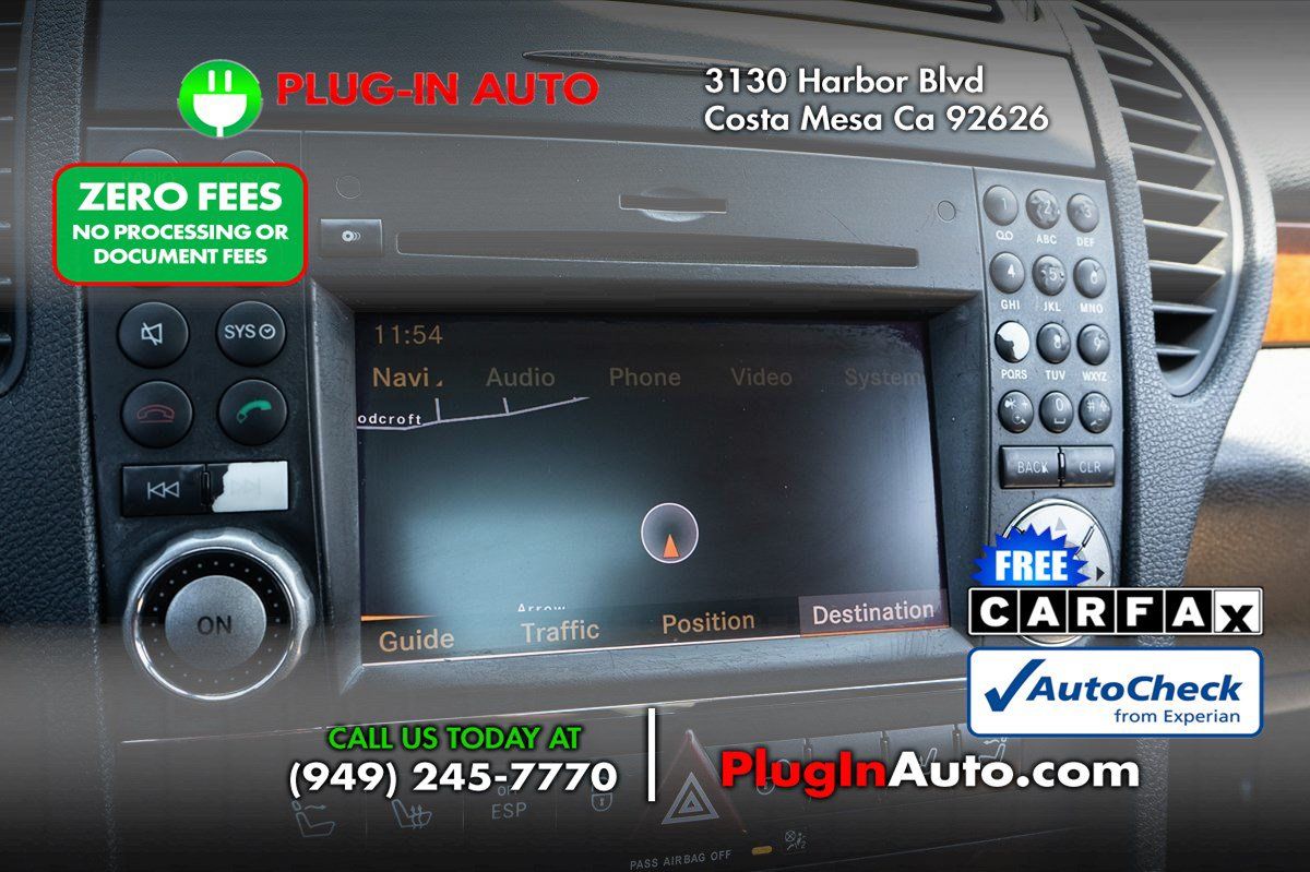 Used 2011 Mercedes-Benz SLK 300 image 27