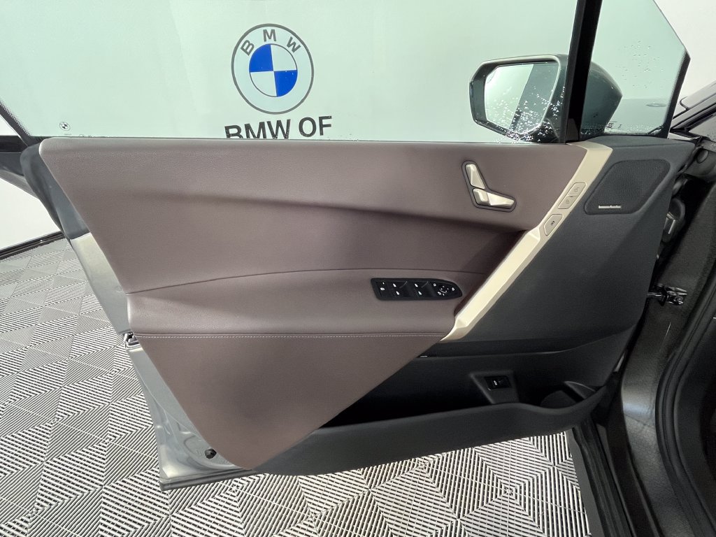 Used 2024 BMW iX xDrive50 AWD/4WD image 26