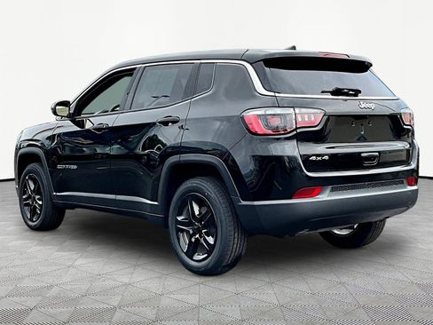 Used 2023 Jeep Compass Sport AWD/4WD image 4