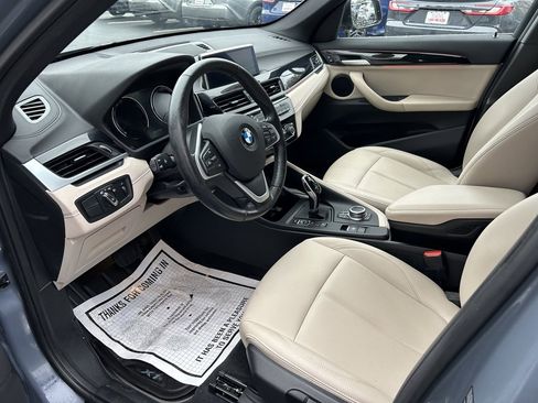 Used 2021 BMW X1 xDrive28i w/ Convenience Package image 9