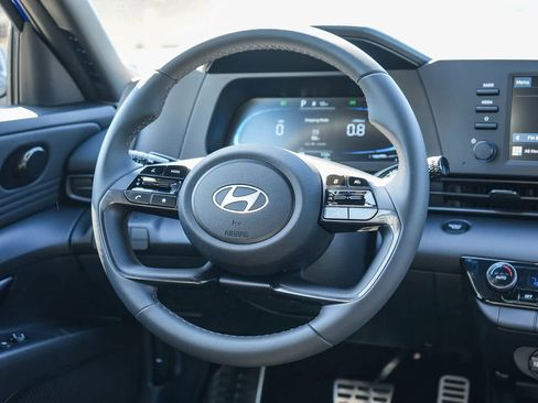 New 2025 Hyundai Elantra Sport image 13