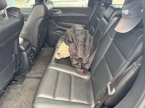 Used 2021 Jeep Grand Cherokee Limited image 8