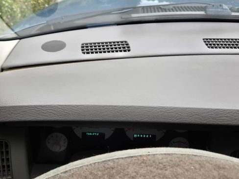 Used 2005 Dodge Ram 1500 Truck SLT image 25
