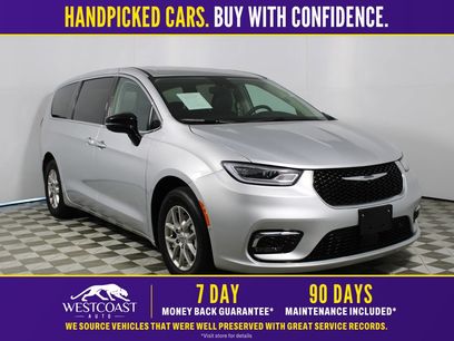 Used 2024 Chrysler Pacifica Touring-L