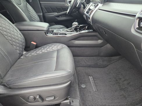 Used 2022 Kia Sorento SX image 16