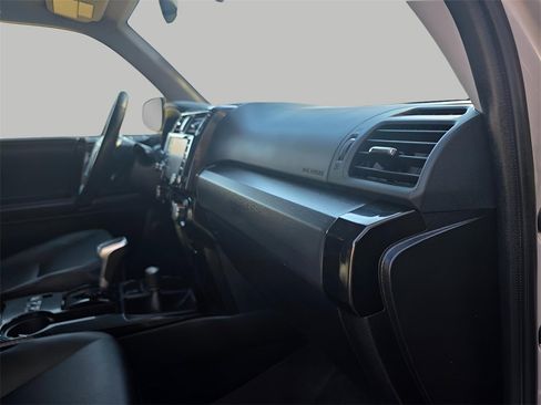 Used 2023 Toyota 4Runner TRD Off-Road Premium image 15