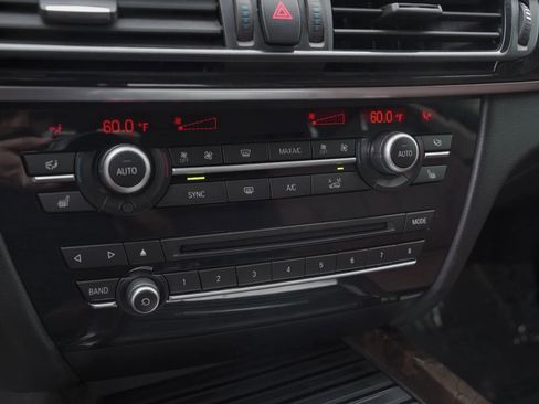 Used 2016 BMW X5 xDrive40e image 13