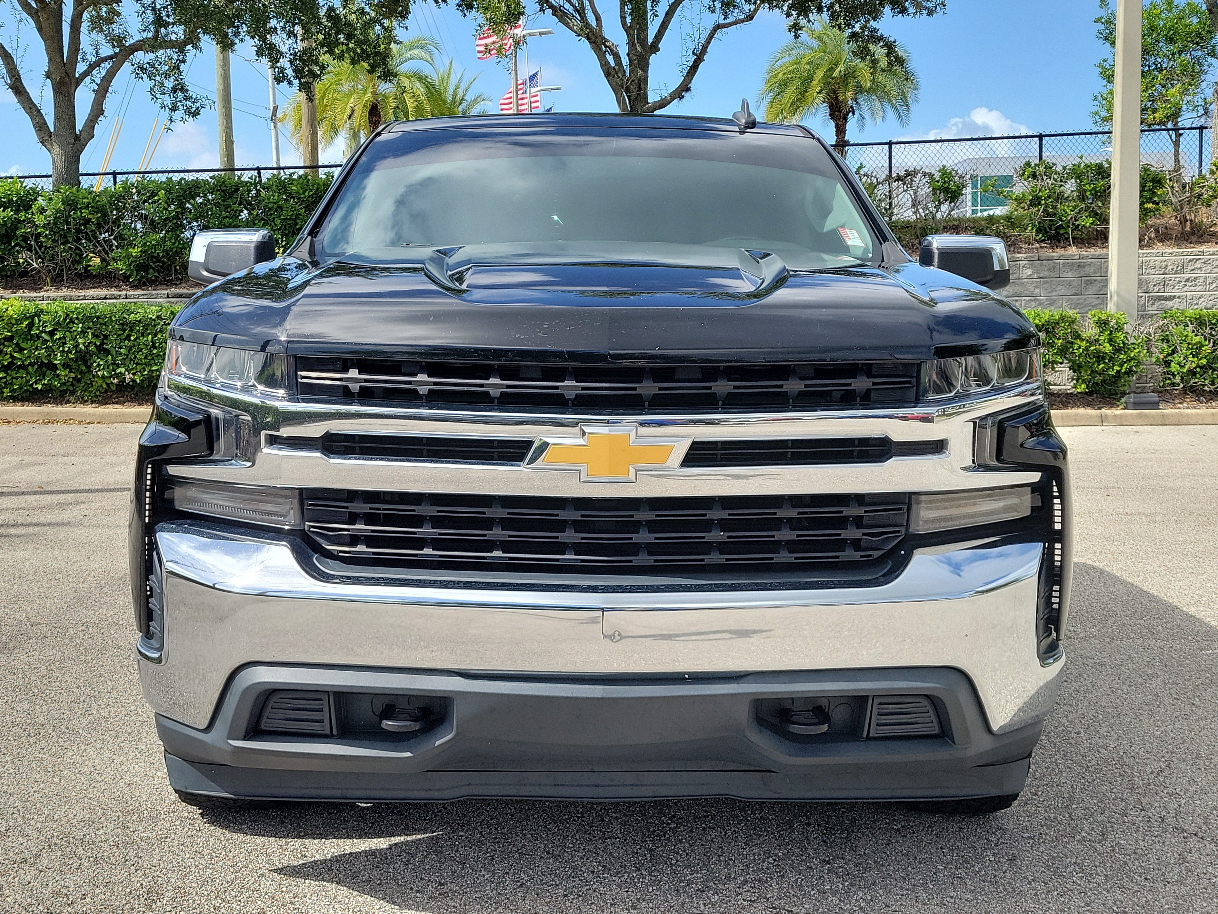 Used 2020 Chevrolet Silverado 1500 LT w/ All-Star Edition AWD/4WD image 2