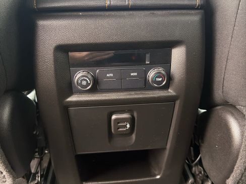 Certified 2020 Chevrolet Traverse LT FWD image 13