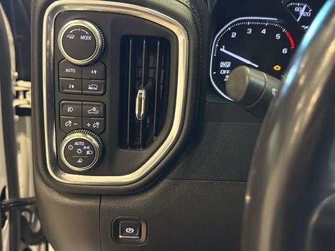 Used 2021 GMC Sierra 1500 SLT w/ SLT Premium Package AWD/4WD image 32