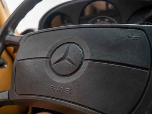 Used 1987 Mercedes-Benz 560 SL image 28