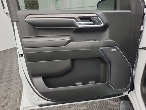 Used 2024 Chevrolet Silverado 1500 LTZ w/ Z71 Off-Road Package image 19