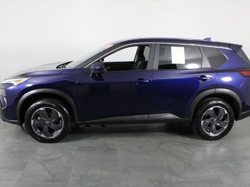 Certified 2024 Nissan Rogue SV FWD image 12