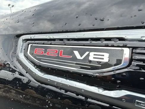 New 2026 GMC Sierra 1500 AT4 w/ AT4 Premium Package AWD/4WD image 9