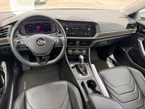 Used 2019 Volkswagen Jetta SEL Premium image 11