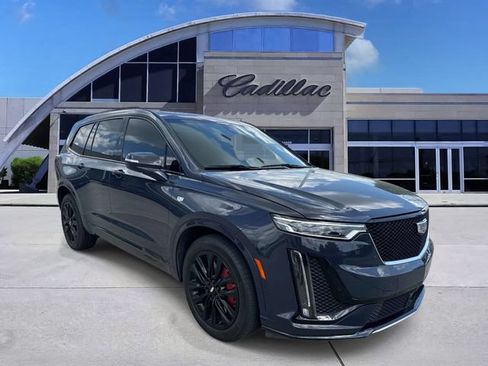 Used 2024 Cadillac XT6 Sport w/ LPO, Onyx Lite Package AWD/4WD image 3