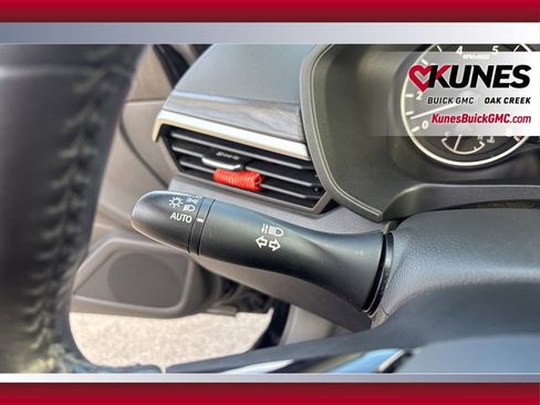 Used 2024 Nissan Altima 2.5 SV w/ SV Premium Package image 14