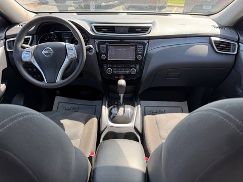 Used 2016 Nissan Rogue SV w/ SV Premium Package AWD/4WD image 10