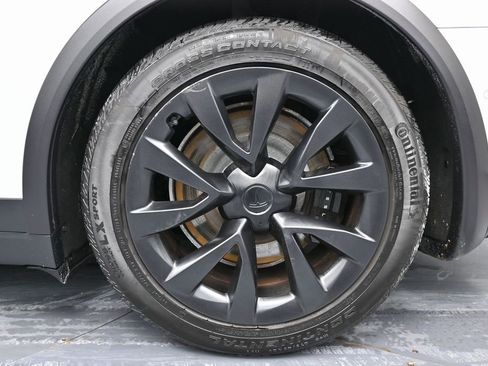 Used 2022 Tesla Model X image 13