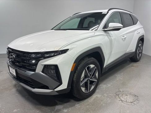 Used 2025 Hyundai Tucson SEL image 2