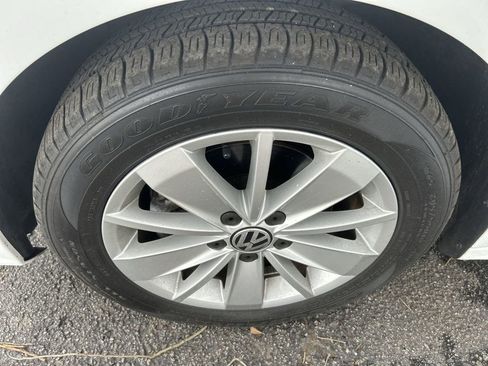 Used 2015 Volkswagen Jetta SE FWD image 10
