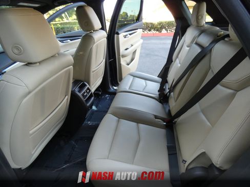 Used 2019 Cadillac XT5 FWD image 39