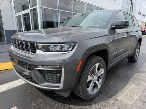 New 2026 Jeep Grand Cherokee Limited AWD/4WD image 4