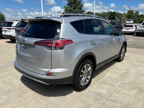 Used 2016 Toyota RAV4 Limited AWD/4WD image 6