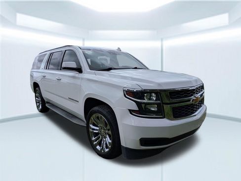 Used 2018 Chevrolet Suburban LT RWD image 8
