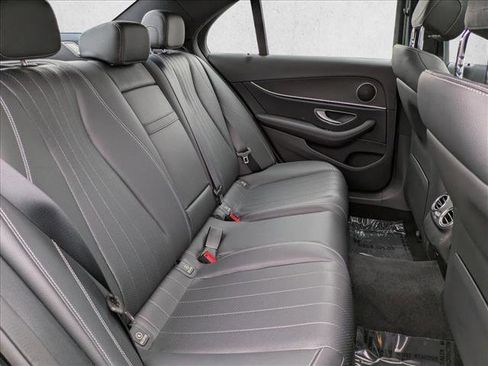Used 2022 Mercedes-Benz E 350 Sedan image 24