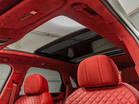 Used 2021 Bentley Bentayga Speed image 18