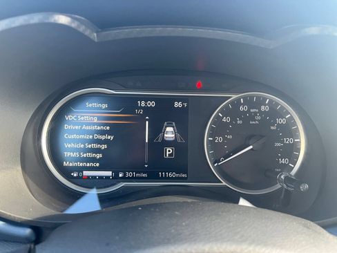Used 2025 Nissan Versa SV FWD image 40