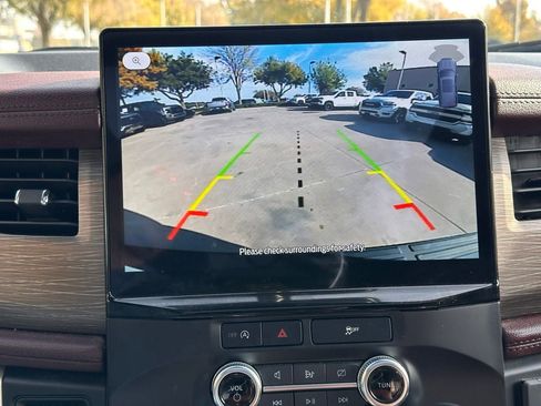 Used 2023 Ford Expedition Limited image 40