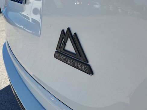 Used 2018 Toyota RAV4 Adventure image 9