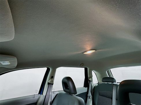 Used 2009 Chrysler PT Cruiser LX image 11