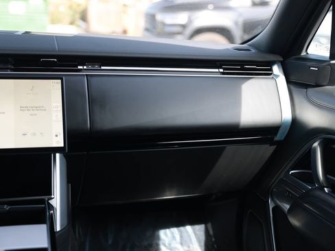 Used 2025 Land Rover Range Rover Long Wheelbase SE AWD/4WD image 27