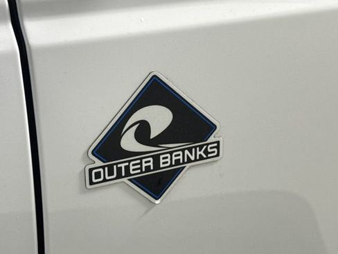 Used 2024 Ford Bronco Outer Banks AWD/4WD image 18