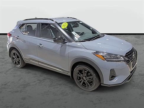 Used 2024 Nissan Kicks SR w/ SR Premium Package FWD image 5
