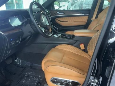 Used 2023 Jeep Grand Cherokee Summit w/ Advanced Protech Group IV AWD/4WD image 3