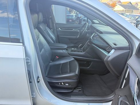 Used 2020 Cadillac XT6 Premium Luxury FWD image 18