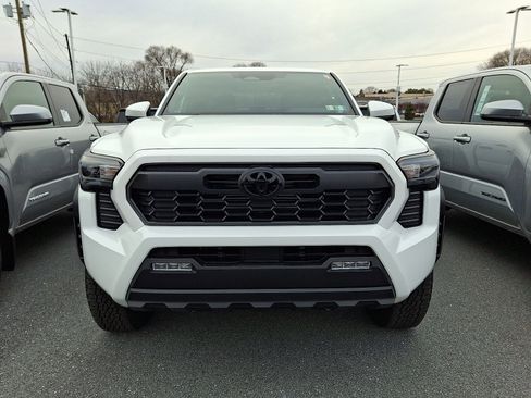 New 2026 Toyota Tacoma TRD Off-Road image 2