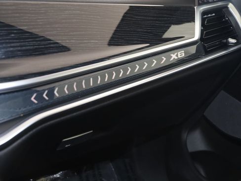 Used 2024 BMW X6 xDrive40i w/ Premium Package image 26