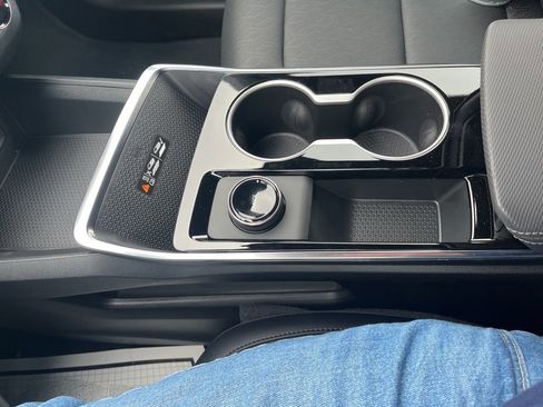 New 2026 Chevrolet Equinox LT w/ Convenience Package II image 22