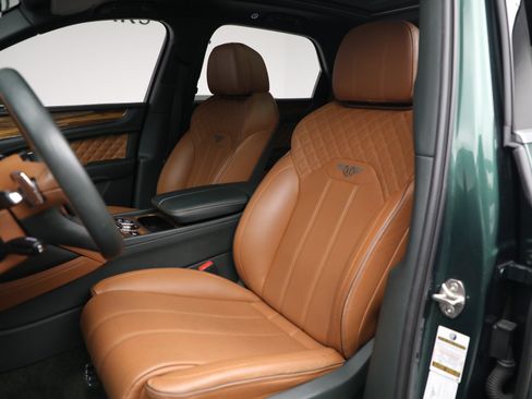 Certified 2021 Bentley Bentayga AWD/4WD image 21