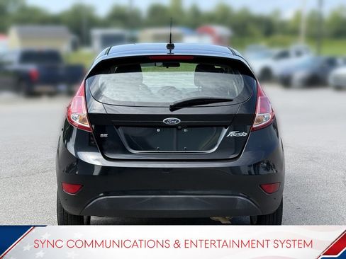 Used 2019 Ford Fiesta SE FWD image 3