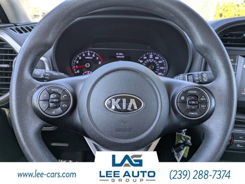 Used 2021 Kia Soul S image 22