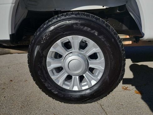 Used 2017 Ford F250 XL w/ Power Equipment Group image 12