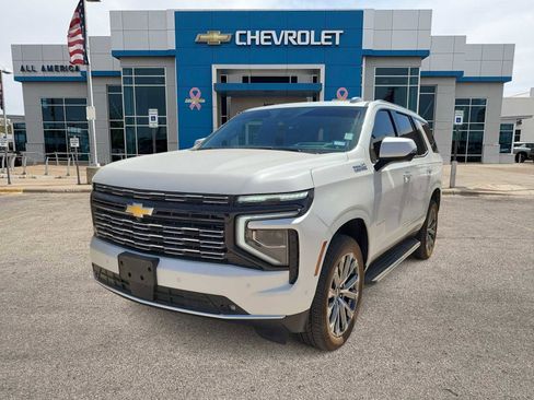 Used 2025 Chevrolet Tahoe High Country image 2